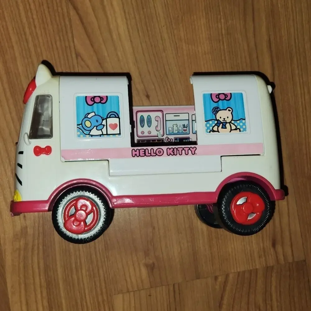 Hello Kitty Play Truck Fair Condition